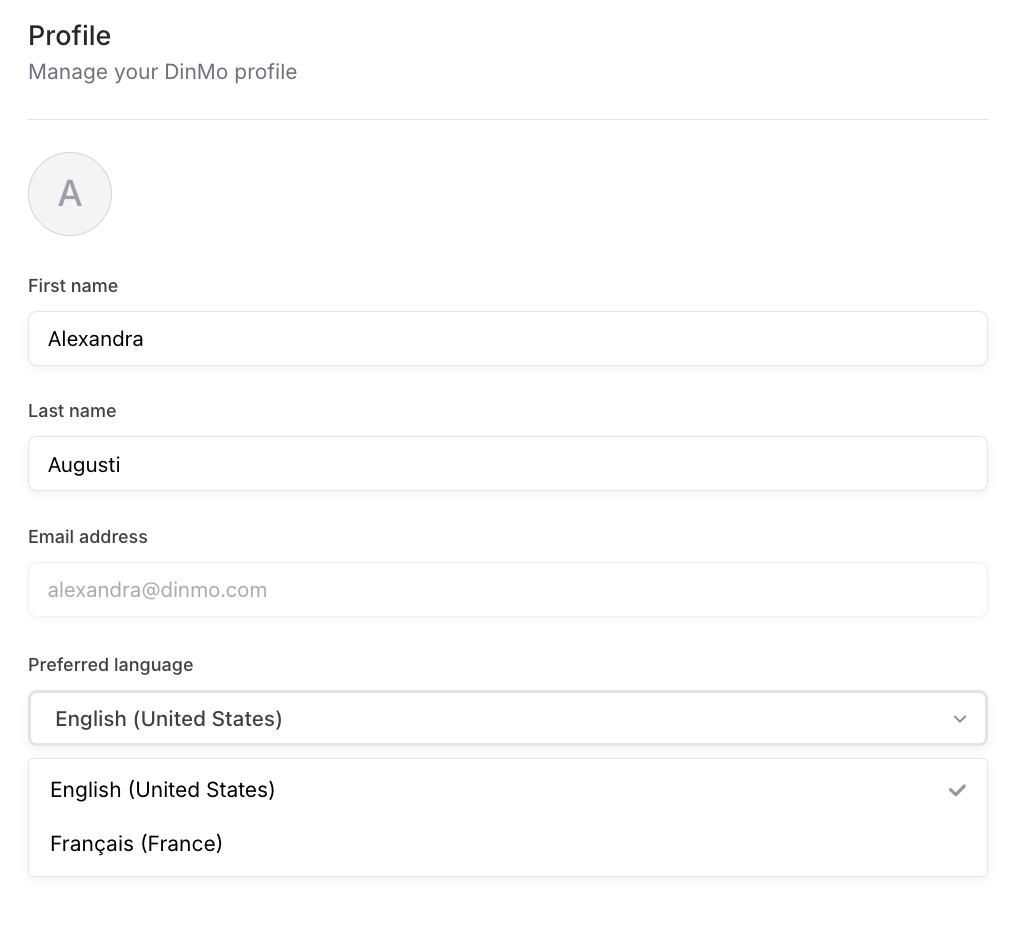 Profile page with the Preferred language list showing English and Français options